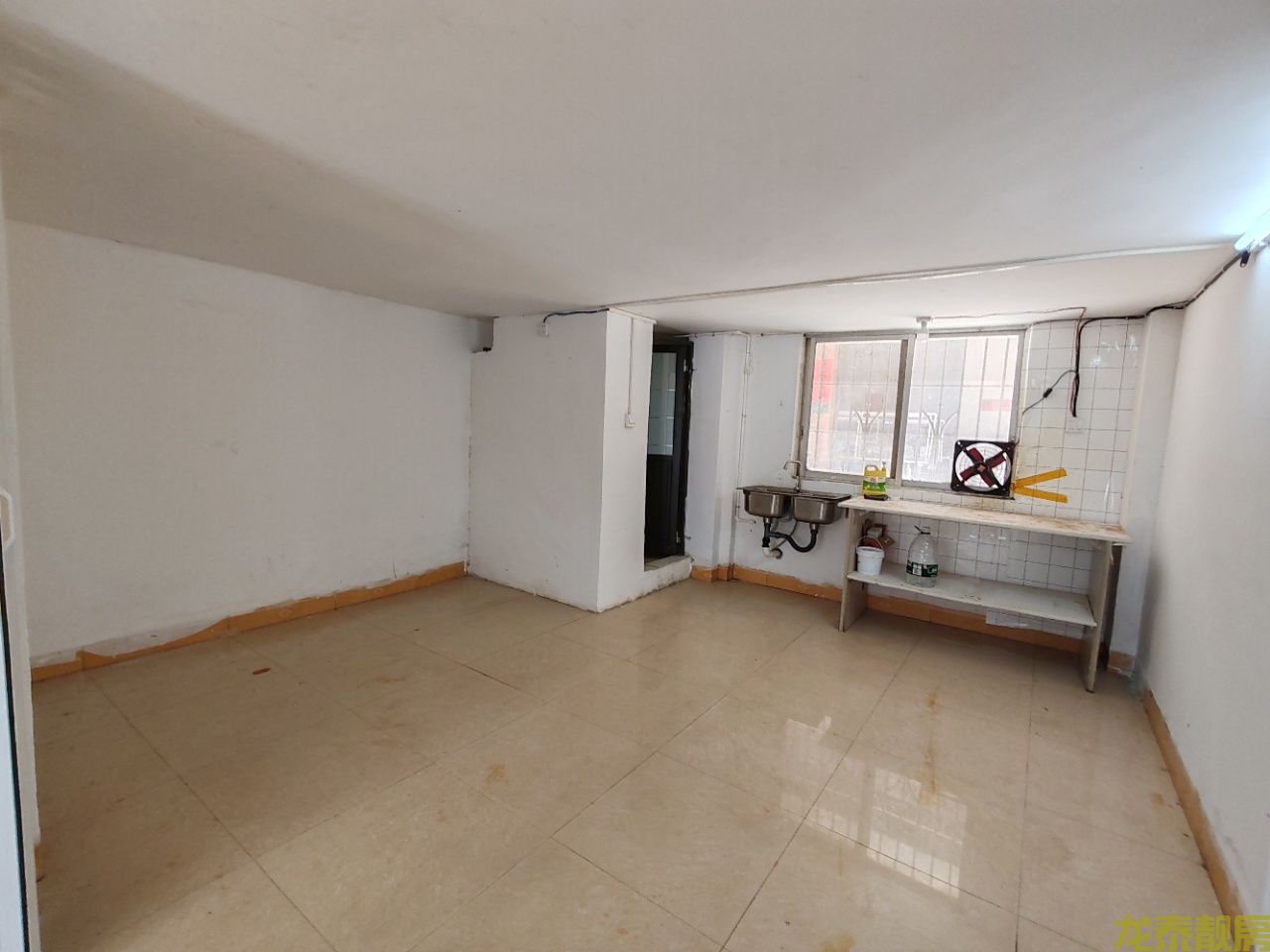 南方电网附近一楼商铺