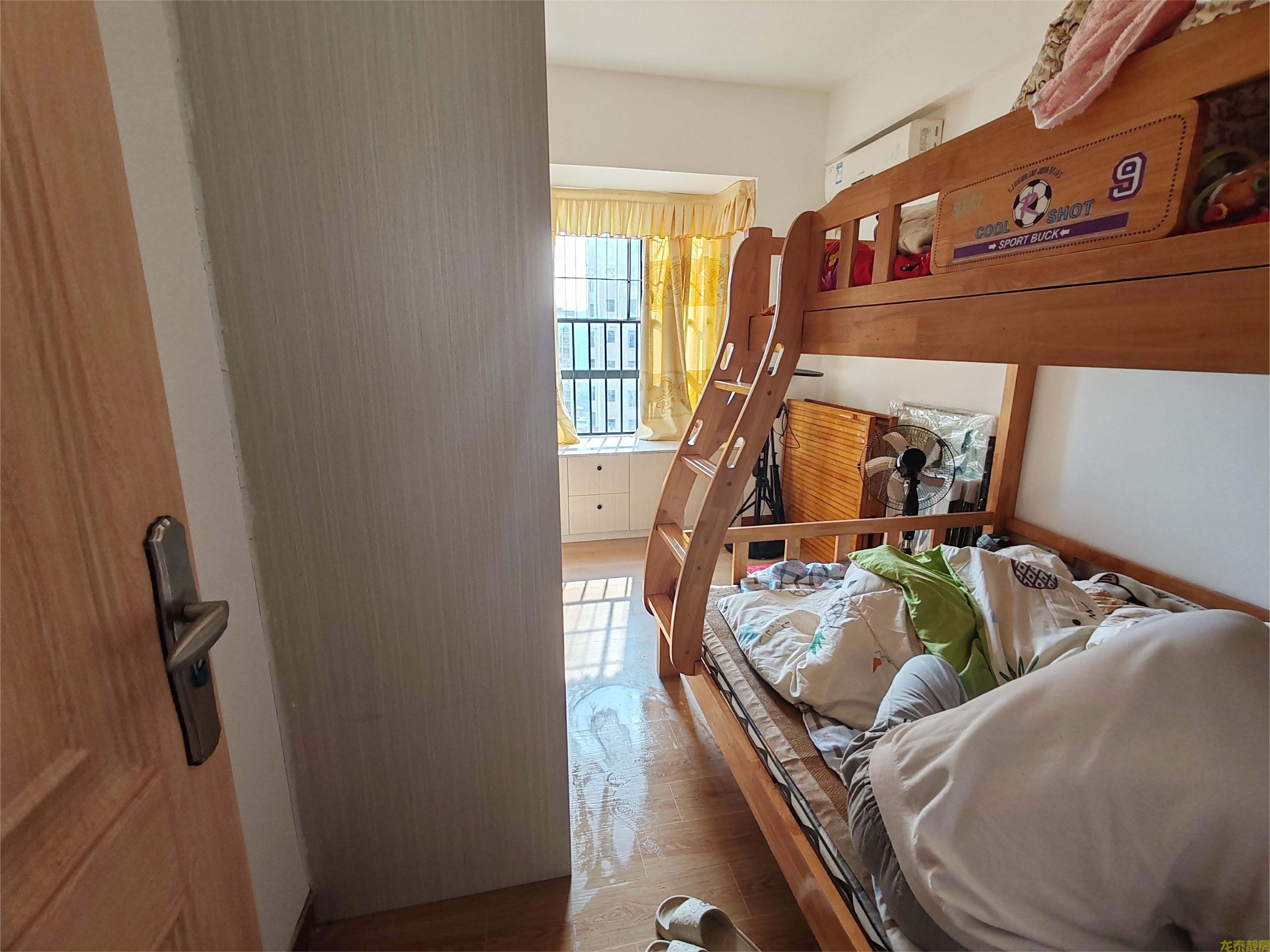 星河国际电梯高层