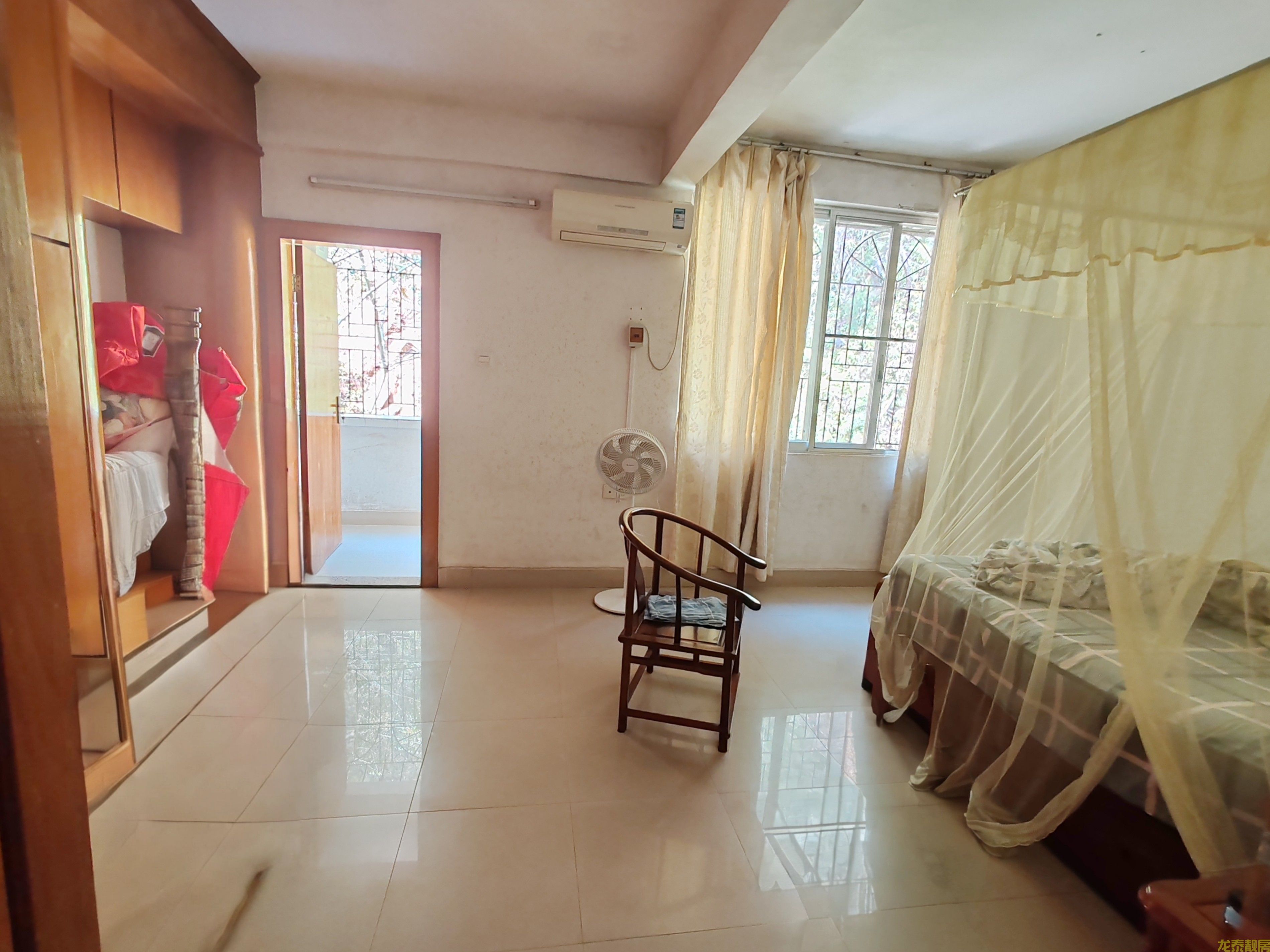 江口城区三层半自建房带前后花园