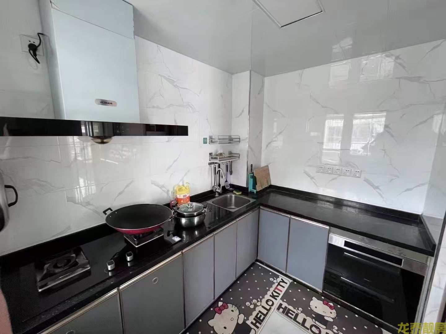 和富花园电梯高层精装三房