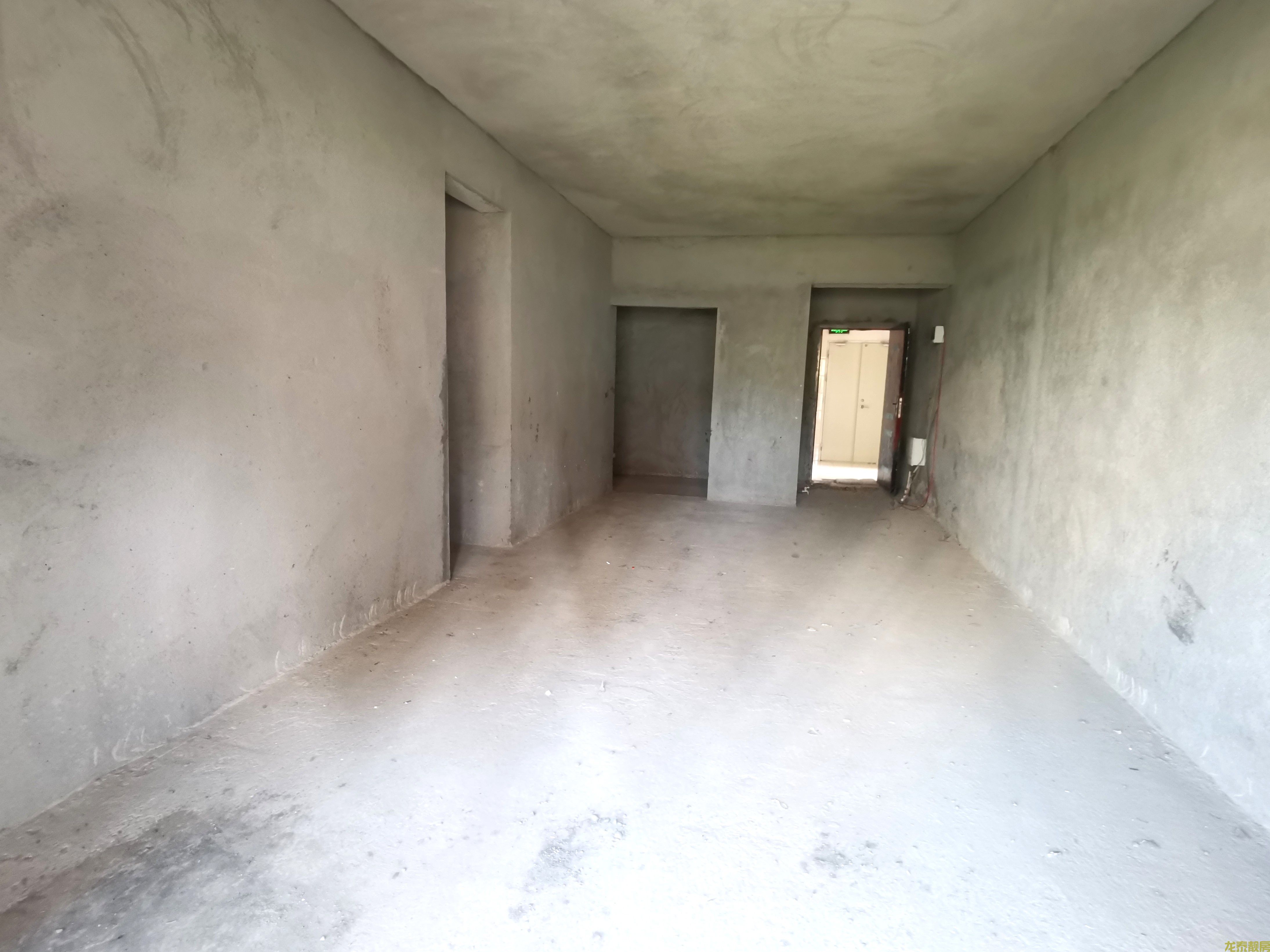 康怡花园电梯毛坯三房