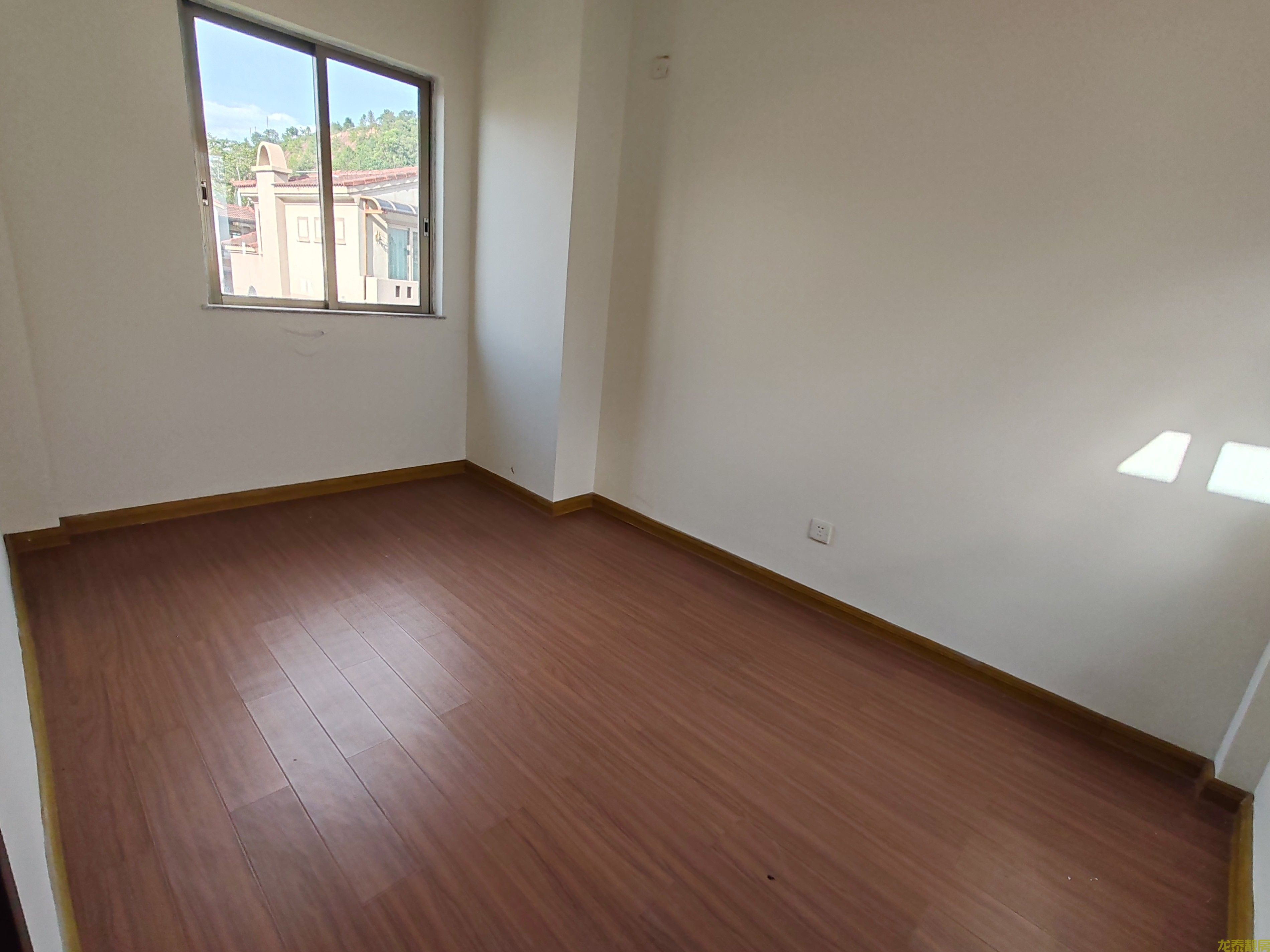 碧桂园别墅200多平精装未入住过