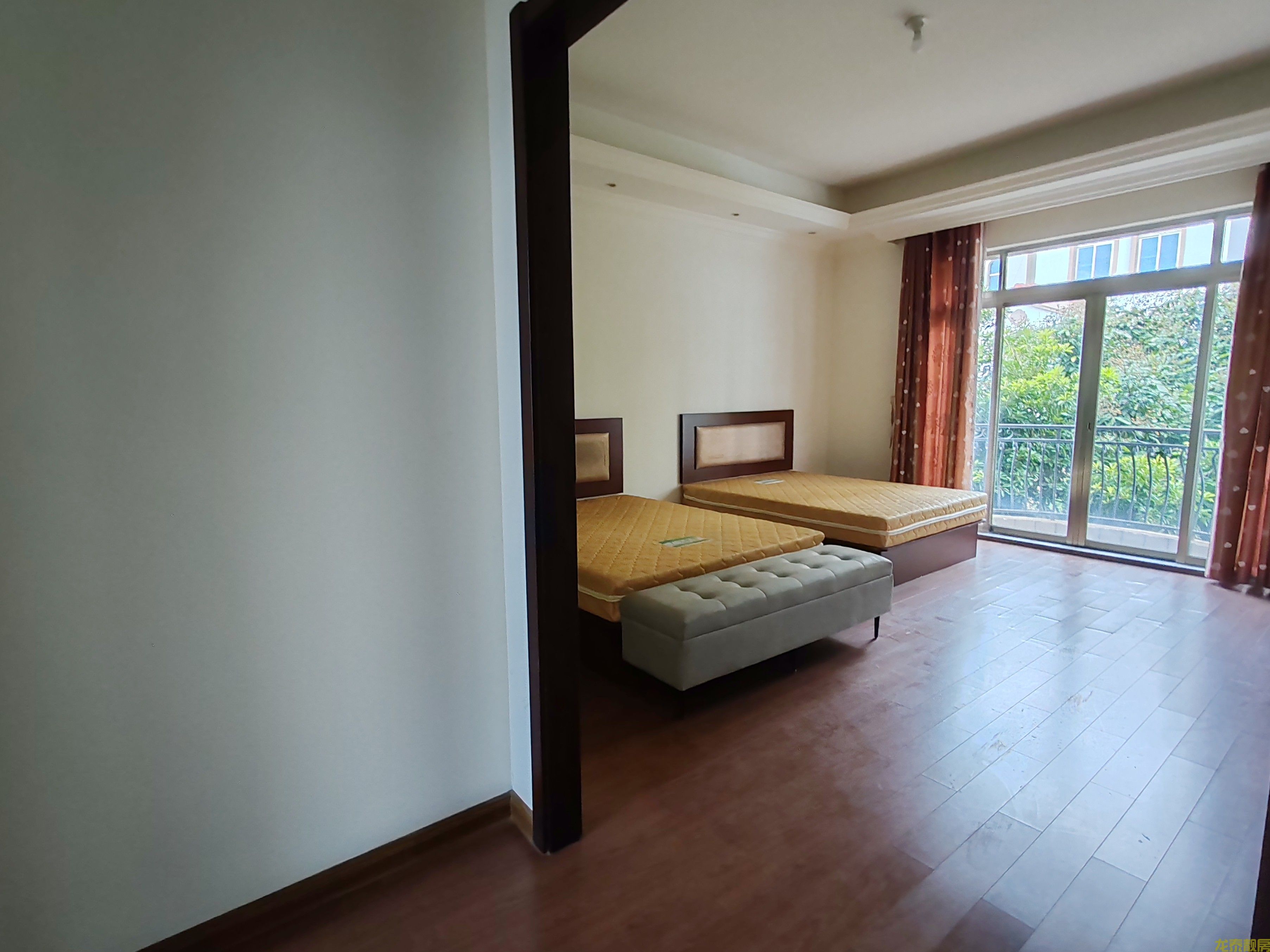 碧桂园单边位200多平大别墅