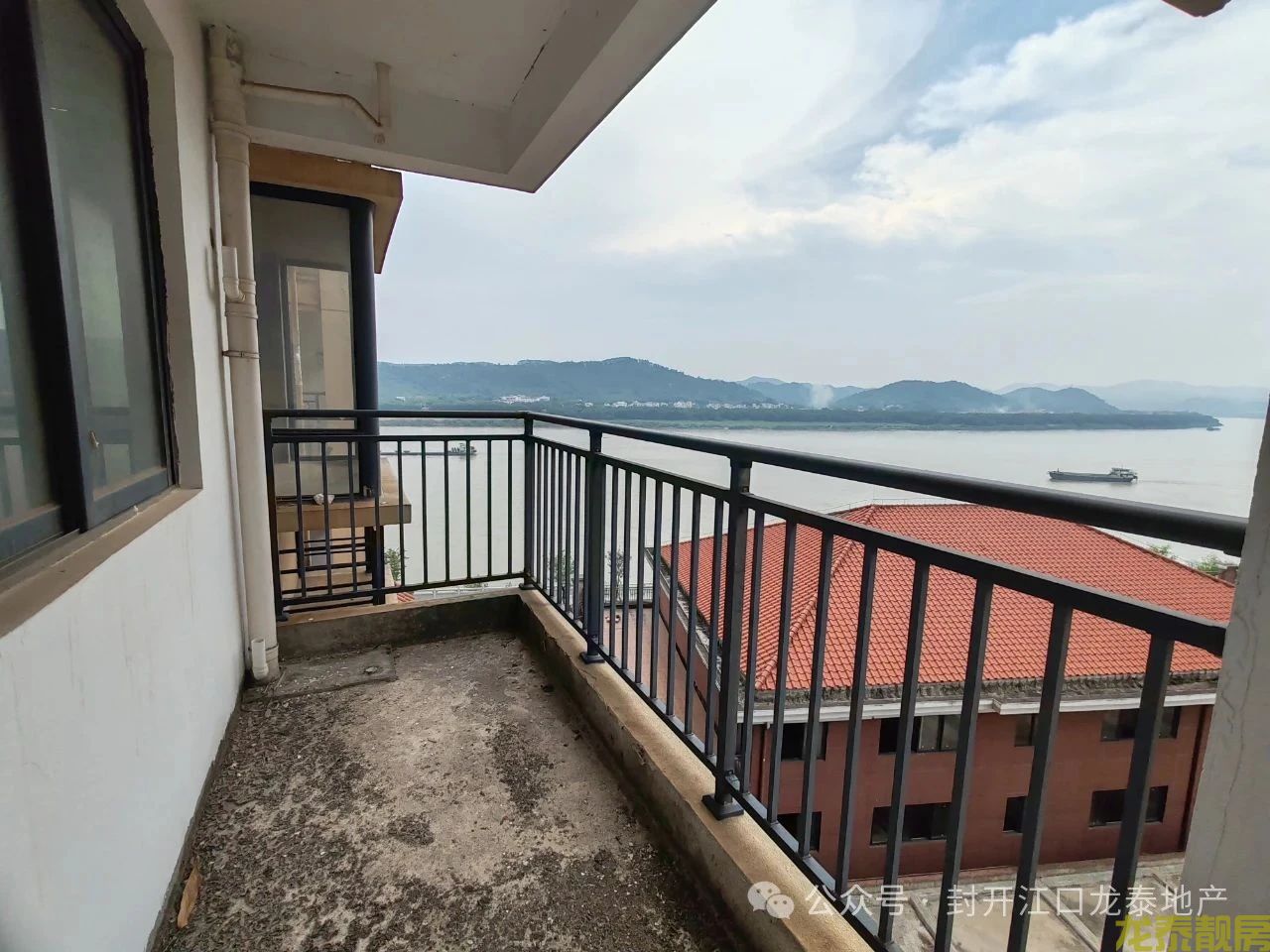  江南城超靓江景房   南向电梯中层+4房