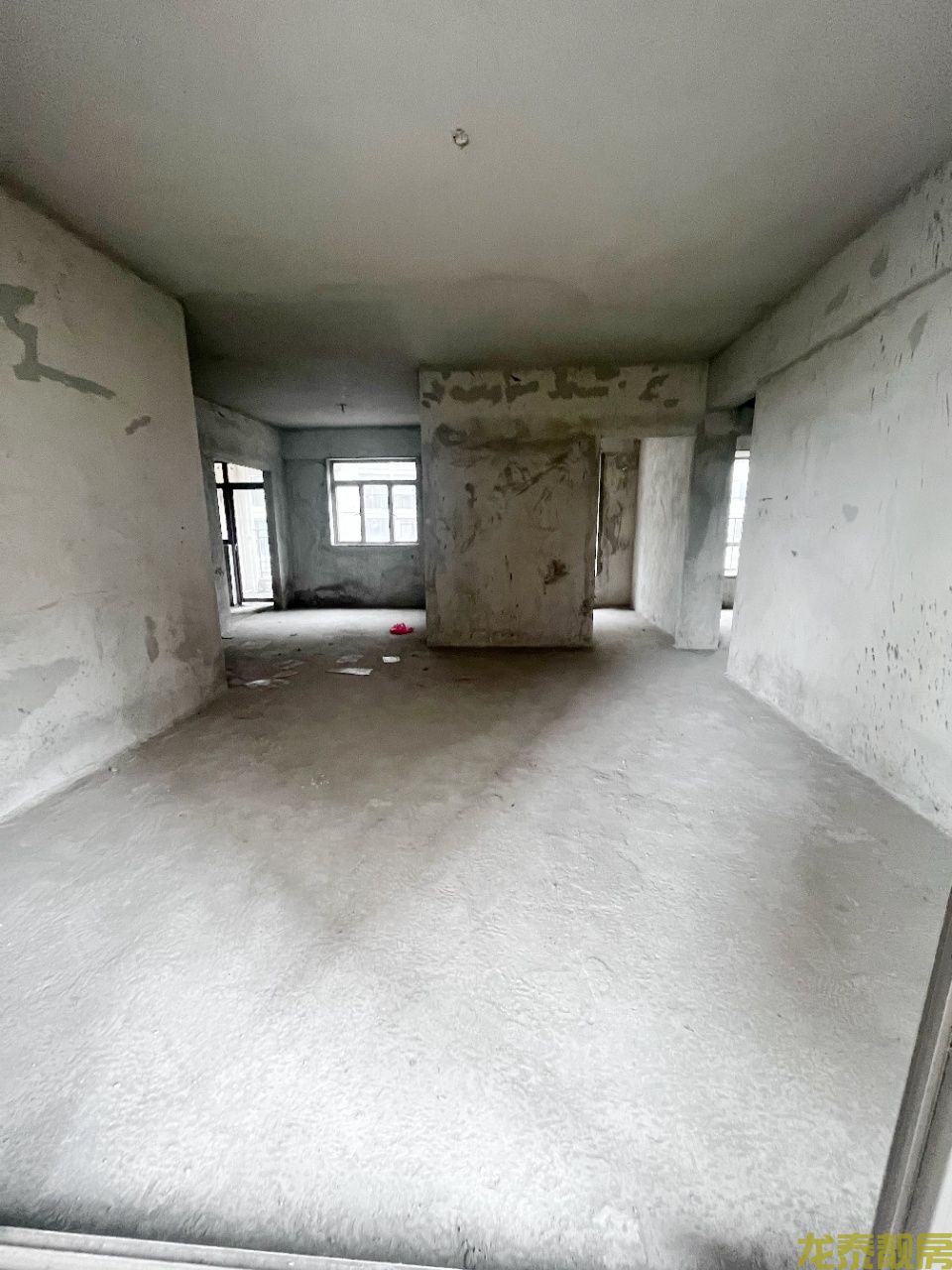 县府广场旁星河御景好房出售！