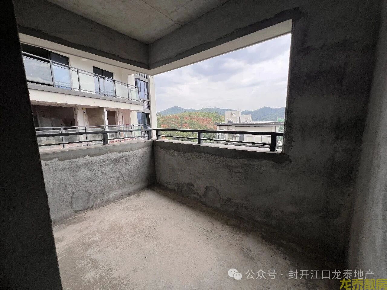时代广场二期江景现房 123平4房南北通透毛坯现房即装